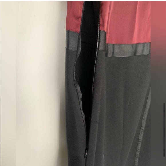 Dana Buchman Maroon Red & Black Dress. Modest Cut, Sleeveless , Round Neck Sz 10 - Picture 8 of 8